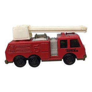 Vintage 1992 Tonka Red Fire Truck Toy With Extendable Ladder Diecast Metal Model